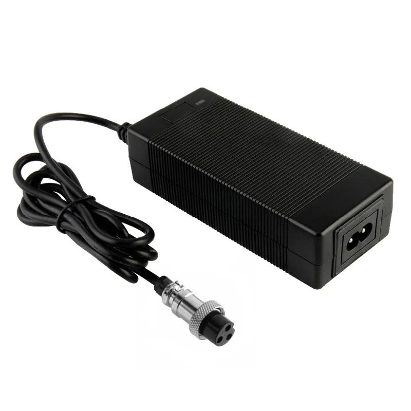 Chargeur 58,8 V 2 A pour batteries Li-ion 52 V