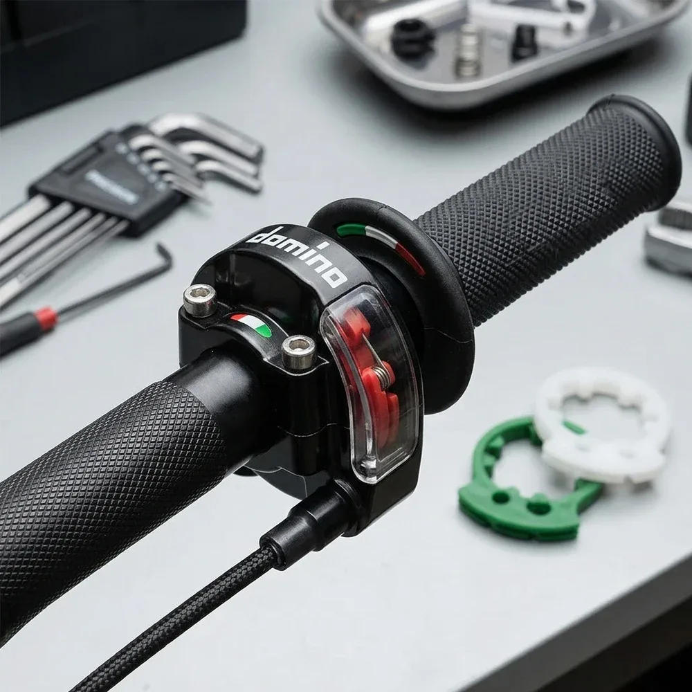 Poignées de guidon universelles moto 22 mm